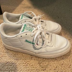 Reebok Off White Tennis